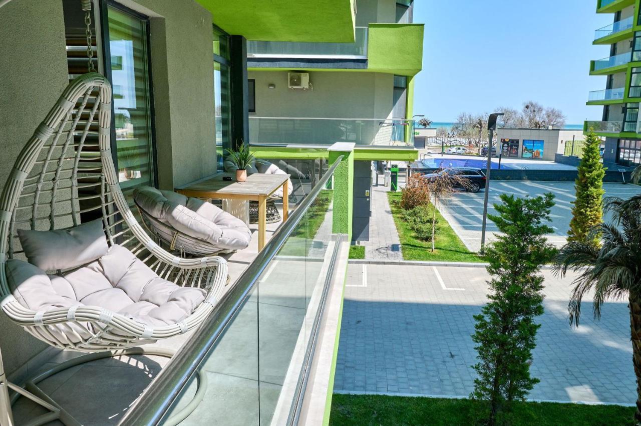 Bamboo Sea View Apartment - Spa Pools Resort And Parking Mamaia Luaran gambar